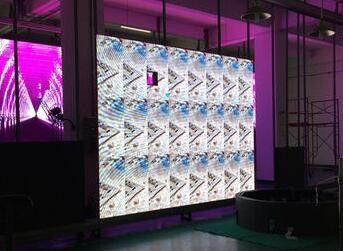 P20 Zewnętrzny przezroczysty ekran ze szkła wideo Ekran LED 1R1G1B dla klubów, dekoracje